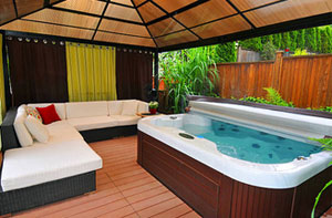 Hot Tub Near East Grinstead West Sussex