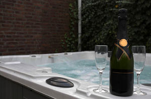 Hot Tub Near Worcester Worcestershire